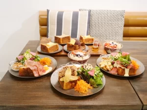 モーニングメニューを夜まで楽しめる！「パンとエスプレッソと」の姉妹店（東京・麹町）の画像